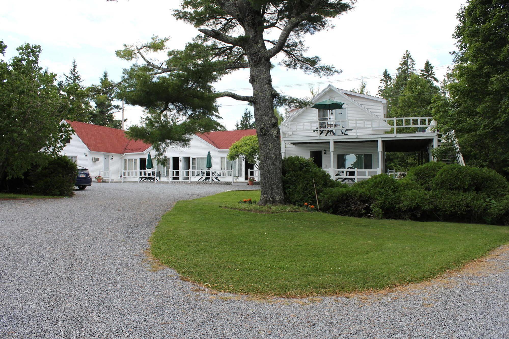 Tara Manor Inn St. Andrews By The Sea Exterior foto