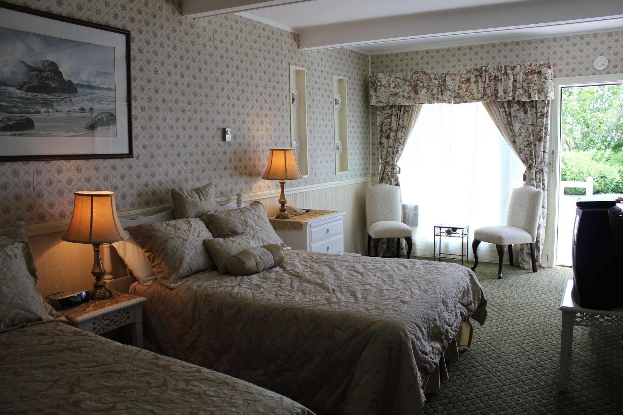 Tara Manor Inn St. Andrews By The Sea Exterior foto