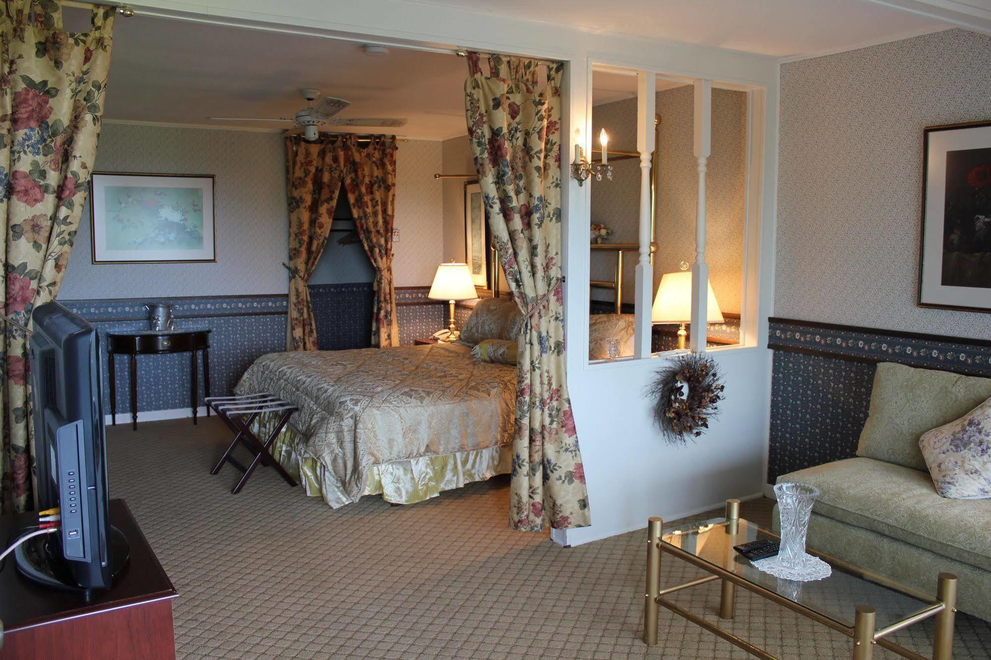 Tara Manor Inn St. Andrews By The Sea Exterior foto